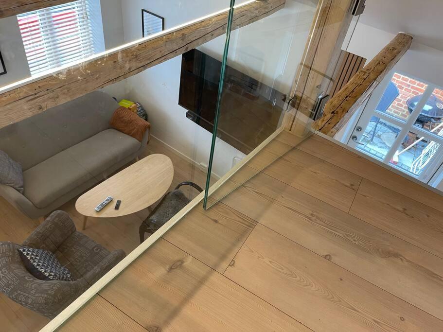 Hyggeligt Lille Byhus Lige Mellem Havnen Og Bytorv 灵克宾 外观 照片