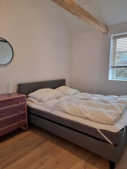 Hyggeligt Lille Byhus Lige Mellem Havnen Og Bytorv 灵克宾 外观 照片